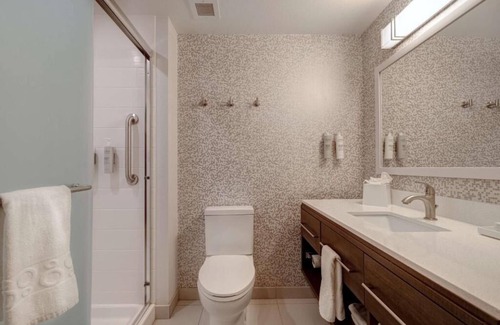 Centennial Hills Hotel | Unwind in Vegas Style! Outdoor Pool, Free Breakfast, Pet-friendly!