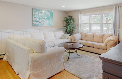 Truro House | Unwind on Sylvan Lane | Home in Truro near Provincetown & beaches with deck