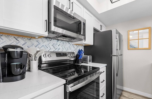 Englewood Condo | Unwind with Beach Bliss & Sunset Magic - Sunburst 113