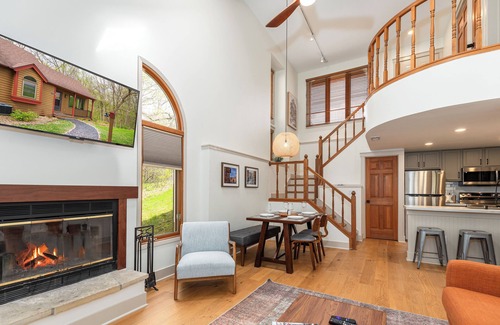 The Galena Territory Condo | Unwind @ Zen on Oak Glen! 2 BR, Modern, Lake Galena Marina & Club Access