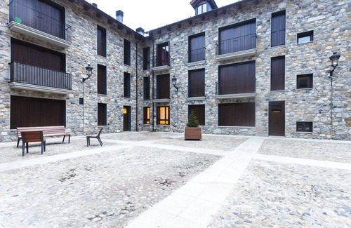 Benasque House | UP BENASQUE BORDA ALBAR