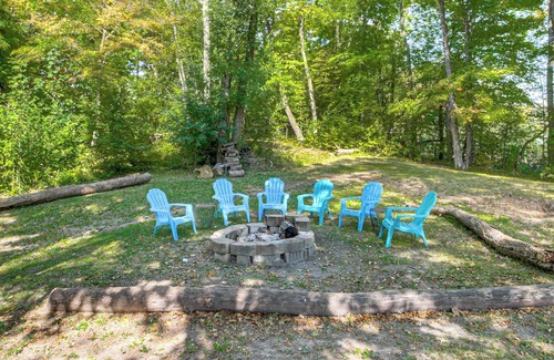 Parkers Prairie Cabin | Up North Long Lake Retreat on Private Peninsula!