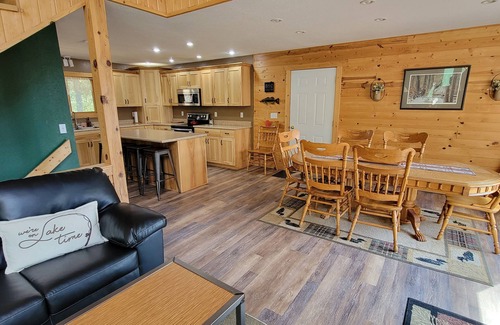 Emily House | Up North Majestic Pines Retreat Lodge on Mary Lake, Emily MN