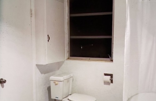 South Palm Park Neighborhood Association House | Up to 35% OFF! 1931 Single Studio Within Walking Distance To Beach, with POOL!