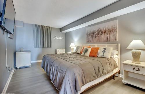 Atlantic Beach Apartment | Updated 1 BR Oceanfront Condo in Baywatch!