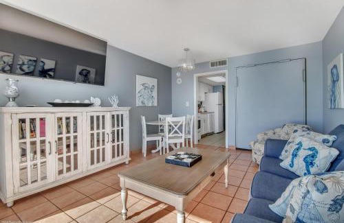 Atlantic Beach Apartment | Updated 1 BR Oceanfront Condo in Baywatch!