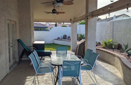Green Valley North House | Updated 1 story 3 bed/2 bath home with pool & spa! Short drive to the Strip!
