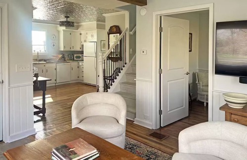 Interlaken Other | Updated 1870’s Farmhouse off Lake Cayuga and on the Finger Lakes Wine Trail