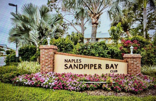 East Naples Condo | Updated 2/2 Naples Condo Rental