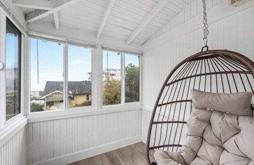 Catalina Island Apartment | Updated 2 bedroom unit with OCEAN VIEWS!