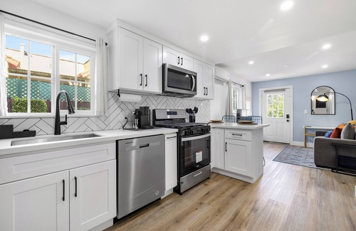 Eagle Rock House | Updated 2BD w Desk Outdoor Space