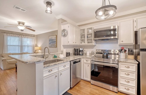 Mount Pleasant House | Updated 2bed/1.5bath duplex; central Mount Pleasant near beaches and downtown!