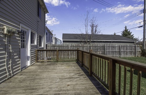 Cheektowaga Apartment | Updated 2BR | Near Airport | Centrally Located