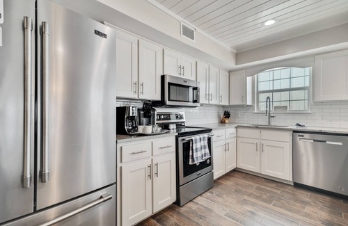 Southpointe House | Updated 3 Bdrm Gulf Front home with awesome views just steps from the beach