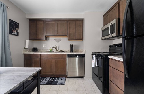 Bryant Pattengill East House | Updated 3 bedroom house, central to everything Ann Arbor with self check in!