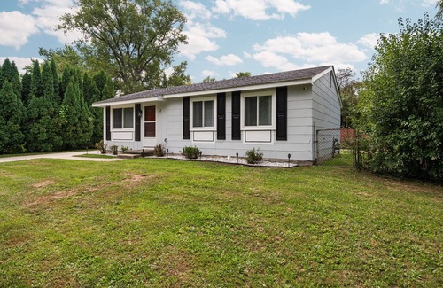 Bryant Pattengill East House | Updated 3 bedroom house, central to everything Ann Arbor with self check in!