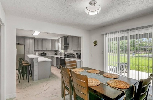 Lakeview  Jefferson County House | Updated 4 bedroom home in Oragnefield