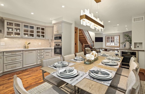 Downtown House | Updated 4 BR, 4.5 BA, 1 Block from Gondola!