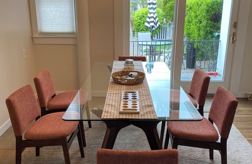 A-Zone Cottage | Updated A-Zone Beach Block+, 2 Bedroom, 2 Bath, Sleeping 6,