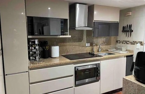 Suba Apartment | Updated Apt in Privileged Area - Accommodates 10