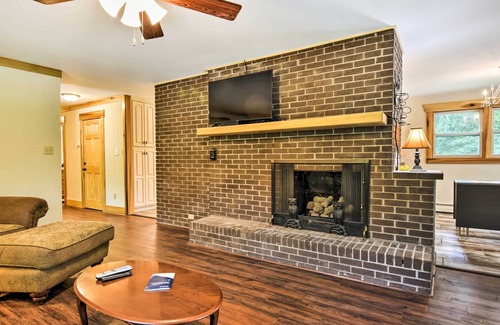 Royal Pines House | Updated Arden Home ~12 Miles to Downtown Asheville