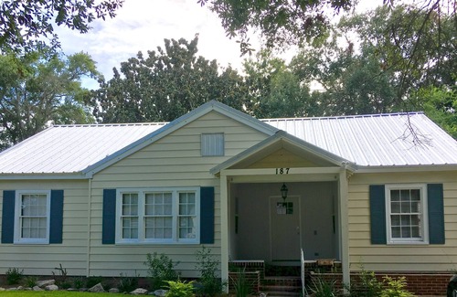 Biloxi House | Updated Beach Cottage 2 blks to Beach, Keesler monthly rental please inquire