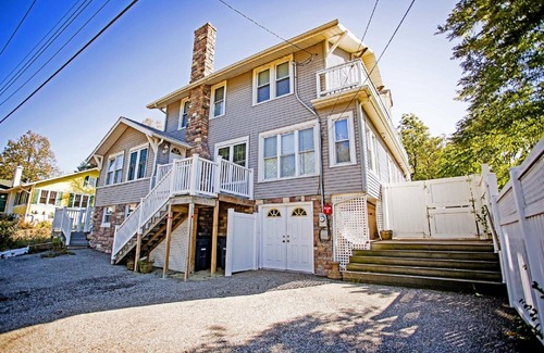Michigan City House | Updated Beach Home w/Private Pool! Quick Walk to Lake Michigan!