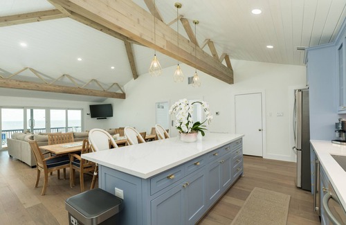 Bermuda Beach House | Updated Beachfront Home - Open Plan, 4 King+Bunks, Across from Walkover