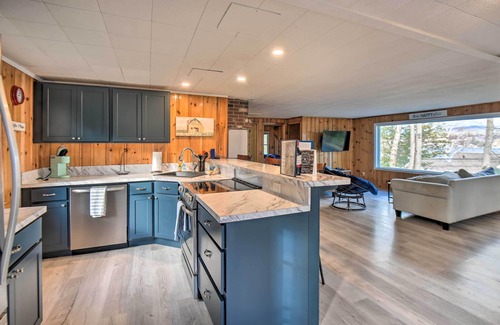Bristol House | Updated Bristol Lakehouse w/Kayaks & Beach Access