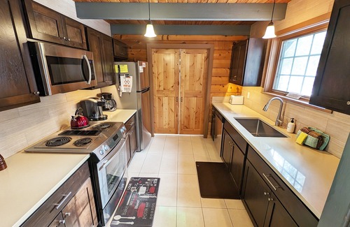 Sunriver House | Updated Cabin Feel, Pet Friendly - Lava Top 1