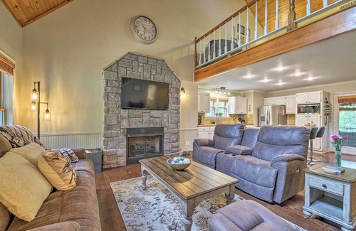 Calico Rock Cabin | Updated Cabin on White River by Boat Landing!