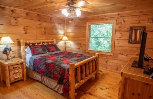 Fleetwood House | Updated Cabin with 2 primary suites, hot tub, spacious covered porch