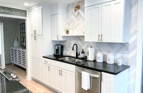Harborgate Shores House | Updated Charming Home, Close to Beach & Downtown