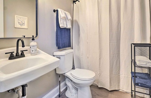 Westerville Apartment | Updated & Chic Uptown Westerville Apartment!