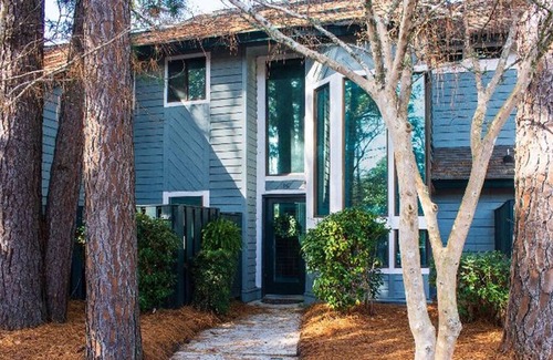 Snee Farm Condo | Updated Condo centrally located Extended Stay Charleston and Beaches