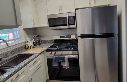 Southwest Raleigh Condo | Updated Condo w/Full Kitchen near NC State