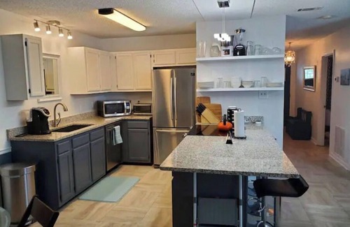 St. Marys House | Updated & Cozy 3/2 in Downtown Historic St Marys