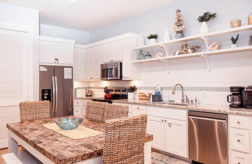Cinnamon Shore Condo | Updated Designer Condo w/Great Cinnamon Shore Style & Amenities