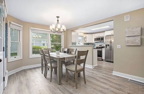 Grand Haven House | Updated Downtown Retreat, Main Unit