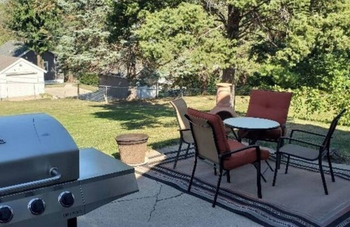 Dundee-Happy Hollow Historic District House | Updated Dundee 3-4 br 2 bathrm home near NE Med/UNMC