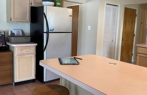 Southend House | Updated Family Beach House with fenced yard - 5 min walk to the beach!