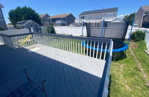 Southend House | Updated Family Beach House with fenced yard - 5 min walk to the beach!