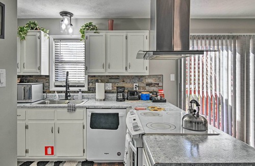 Westover House | Updated Fayetville Townhome-Away-From-Home w/Yard