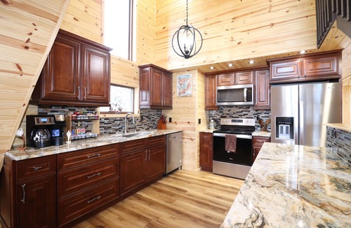 Newland Cabin | Updated for Comfort, Built for Bliss. Elk Cabin is the One You Dont Want to Miss