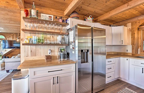 Glen Arbor Cottage | Updated Glen Arbor Cottage on Lake: Dock & Mooring