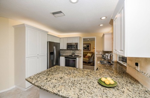 Longboat Key House | UPDATED GORGEOUS CANAL SOUTH END LBK PROPERTY WALK TO BEACH SHOPPING CLOSE BY
