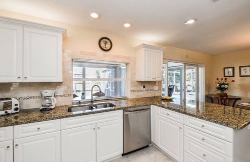 Longboat Key House | UPDATED GORGEOUS CANAL SOUTH END LBK PROPERTY WALK TO BEACH SHOPPING CLOSE BY