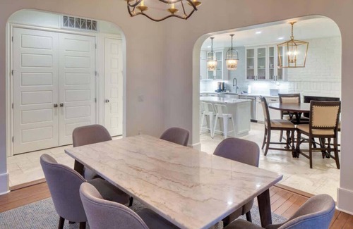 Hitch Village - Fred Wessels Homes Villa | Updated Historic Villa with Parking & Walk to River St.
