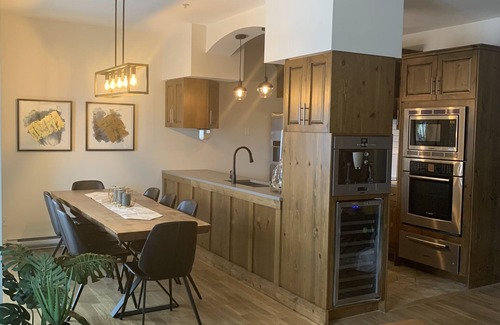 Silver Star Mountain House | Updated house on the Ridge - 3 hot tubs, kitchens and living rooms.