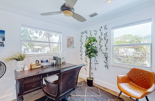 East Naples House | Updated home near beach/golf with private yard, firepit, & home office